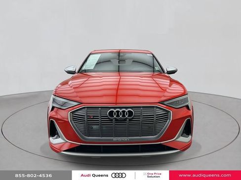 Certified 2022 Audi e-tron S Prestige w/ Prestige Package AWD/4WD image 6