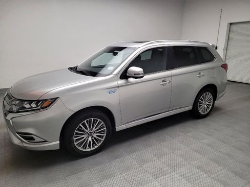 Used 2020 Mitsubishi Outlander GT image 2