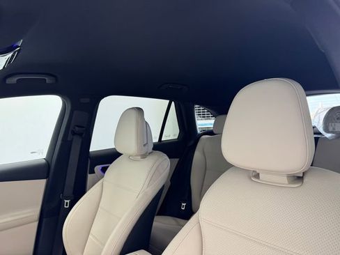 New 2026 Mercedes-Benz GLC 300 image 5