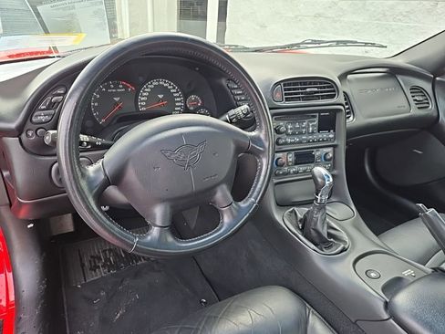 Used 2000 Chevrolet Corvette Coupe w/ Memory Pkg image 13