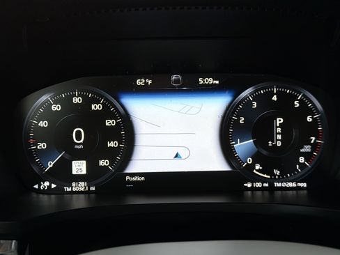 Used 2021 Volvo S60 T5 Momentum image 21