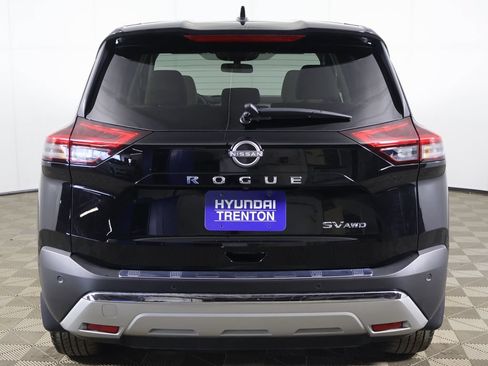 Used 2023 Nissan Rogue SV AWD/4WD image 10