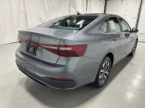 Used 2025 Volkswagen Jetta S image 7