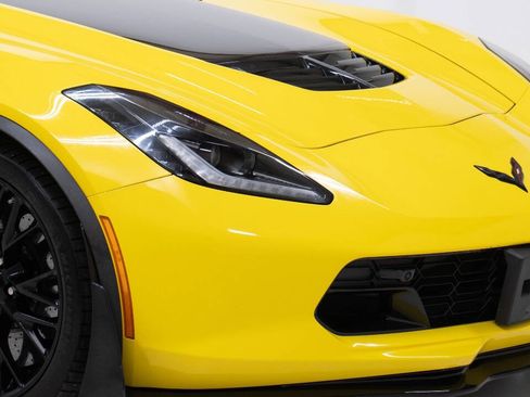 Used 2018 Chevrolet Corvette Z06 RWD image 10