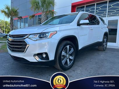 Used 2021 Chevrolet Traverse LT w/ LT Premium Package