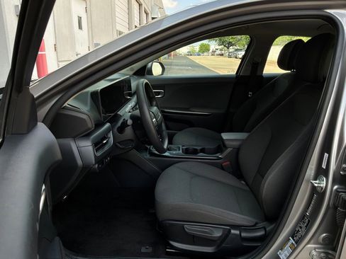 Used 2025 Kia K4 FWD image 10