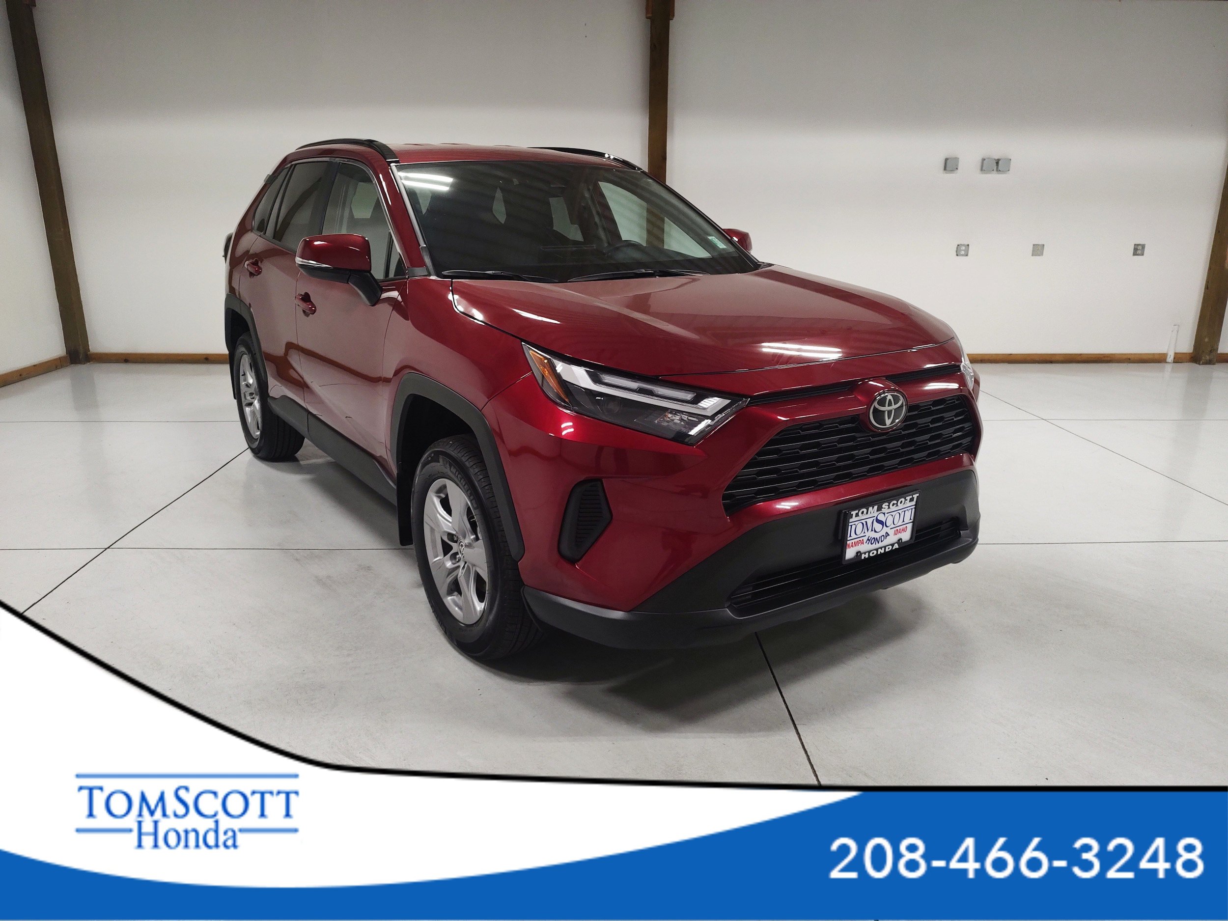 Used 2025 Toyota RAV4 XLE w/ Weather Package AWD/4WD image 1