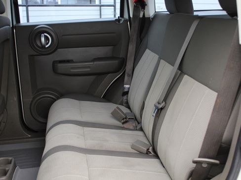 Used 2008 Dodge Nitro SXT AWD/4WD image 33