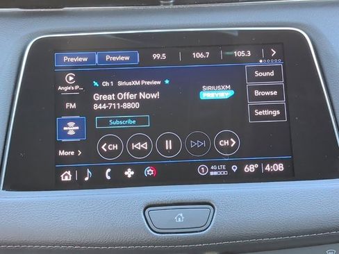 Certified 2023 Cadillac XT4 Luxury w/ Cold Weather Package image 9