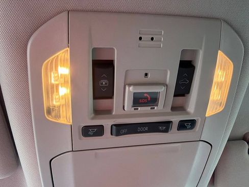 Used 2021 Toyota Highlander Platinum FWD image 17