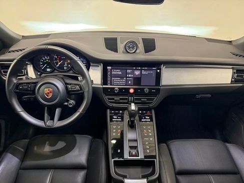 Certified 2026 Porsche Macan AWD/4WD image 14