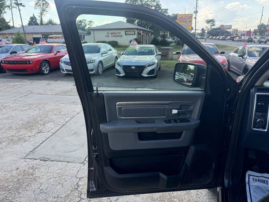 Used 2017 RAM 1500 Big Horn RWD image 11