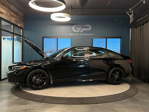 Used 2025 Honda Civic Sport image 24
