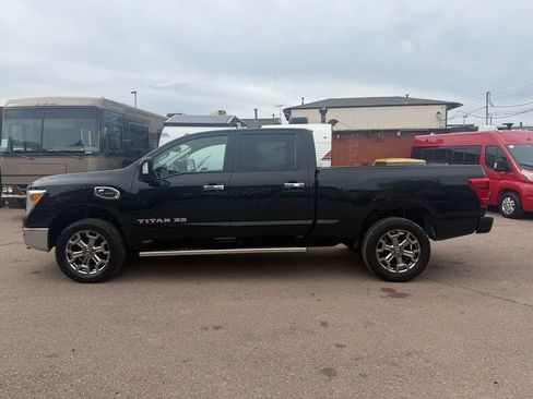 Used 2017 Nissan Titan SV AWD/4WD image 6