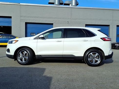 Used 2024 Ford Edge SEL w/ Convenience Package AWD/4WD image 2