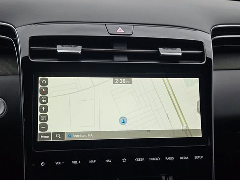 Certified 2024 Hyundai Santa Cruz Limited image 8