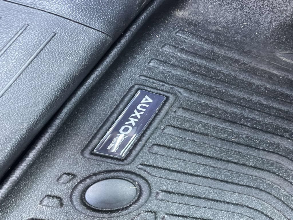 Used 2025 Chevrolet Equinox EV LT FWD image 21