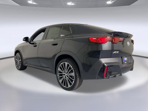 Used 2026 BMW X2 xDrive28i w/ Technology Package AWD/4WD image 3