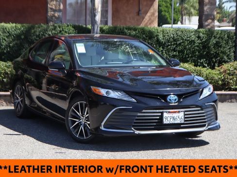 Used 2023 Toyota Camry XLE FWD image 2