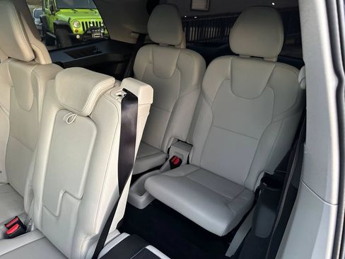 Used 2016 Volvo XC90 T6 Momentum w/ Protection Package Plus AWD/4WD image 31