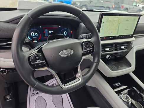 Used 2025 Ford Explorer Platinum w/ LUX Leather Package image 25