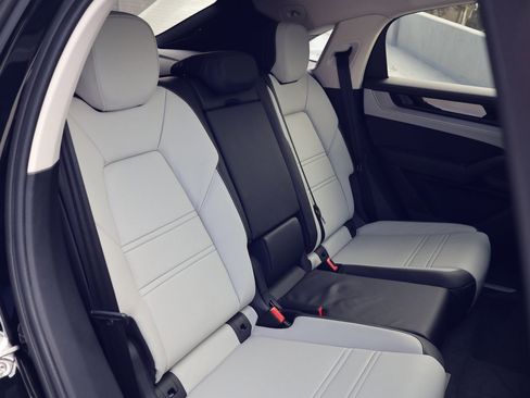 New 2026 Porsche Cayenne image 24