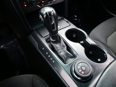 Used 2019 Ford Explorer XLT w/ Equipment Group 201A image 22