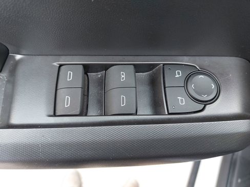 Used 2024 GMC Canyon Elevation w/ Convenience Package image 29