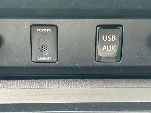 Used 2019 Toyota Tundra Platinum AWD/4WD image 80