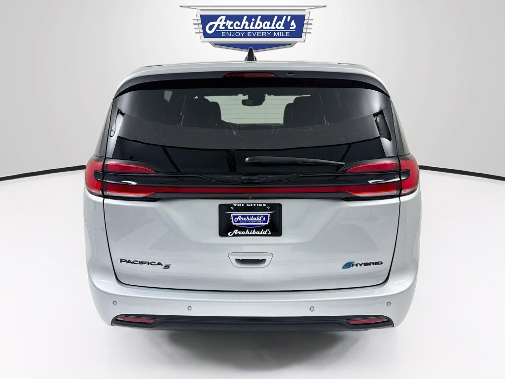 Used 2023 Chrysler Pacifica Limited w/ S Appearance Package FWD image 7