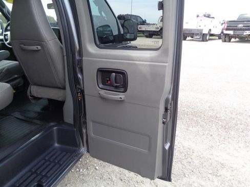 Used 2017 Chevrolet Express 2500 LS image 59