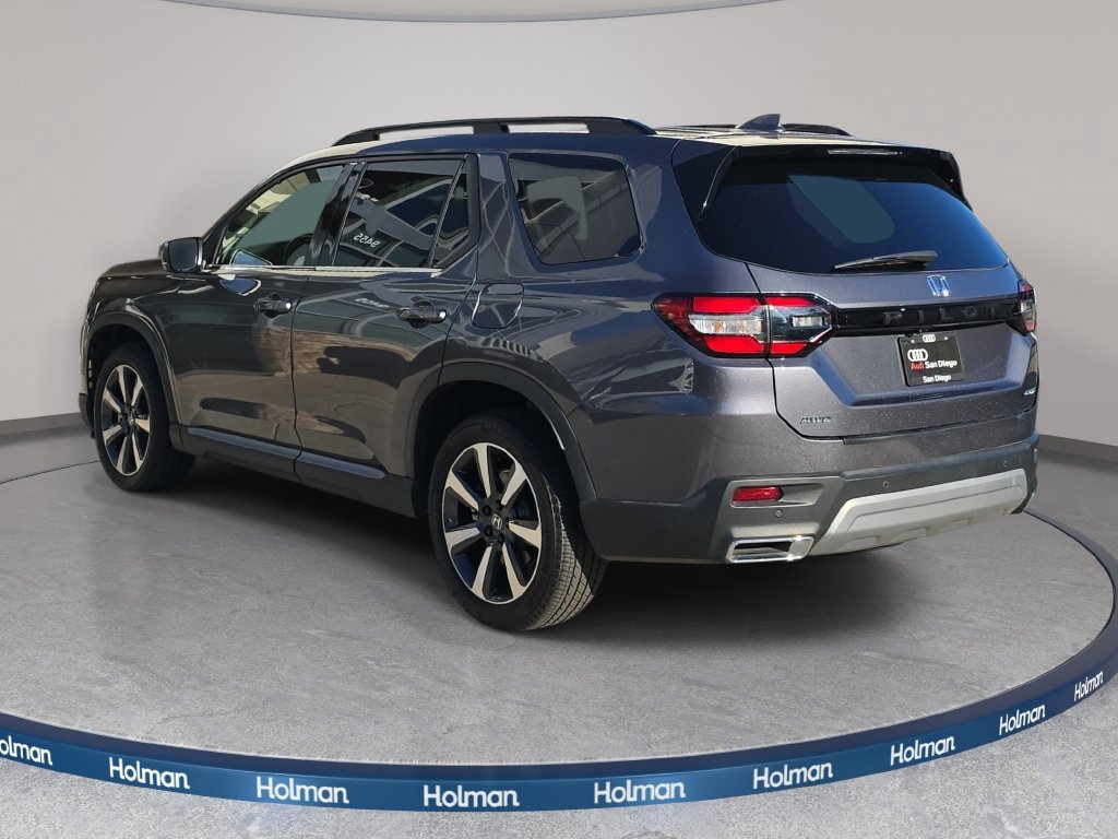 Used 2025 Honda Pilot Elite image 8