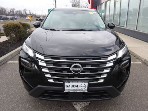 Certified 2025 Nissan Rogue SV AWD/4WD image 5