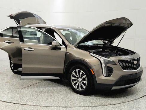 Used 2020 Cadillac XT4 Premium Luxury image 9