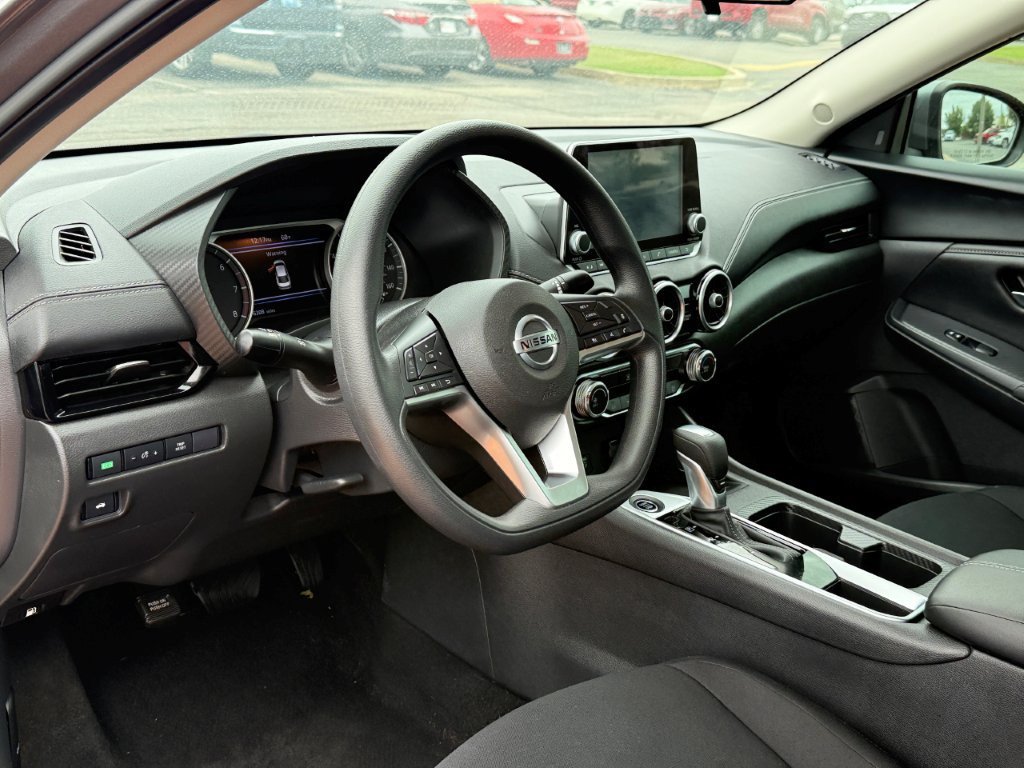 Used 2023 Nissan Sentra SV FWD image 11
