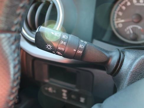 Used 2019 Toyota Tacoma TRD Off-Road image 30