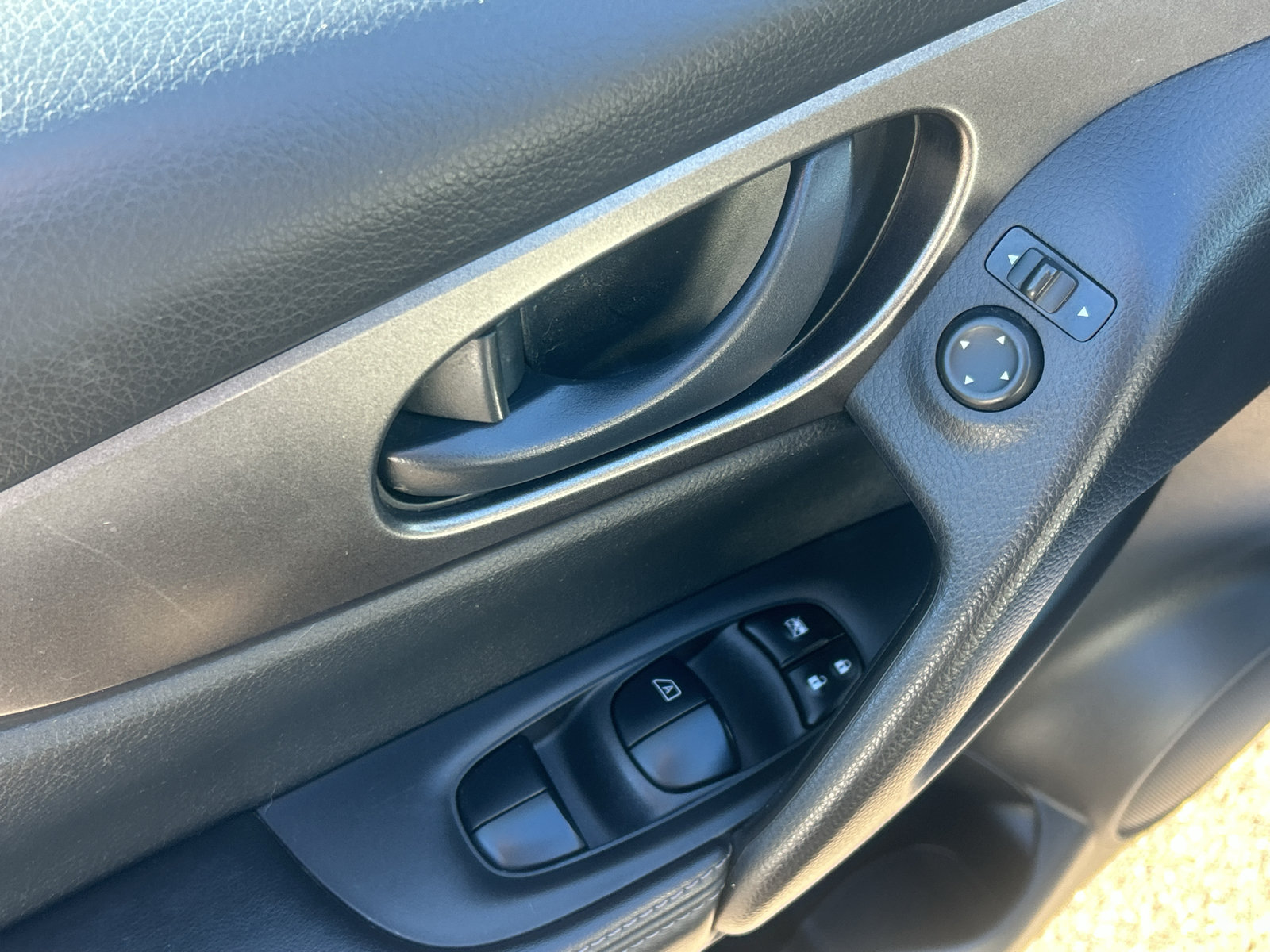 Used 2019 Nissan Rogue Sport S FWD image 13