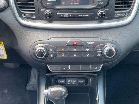 Used 2016 Kia Sorento AWD w/ LX Convenience Package image 21