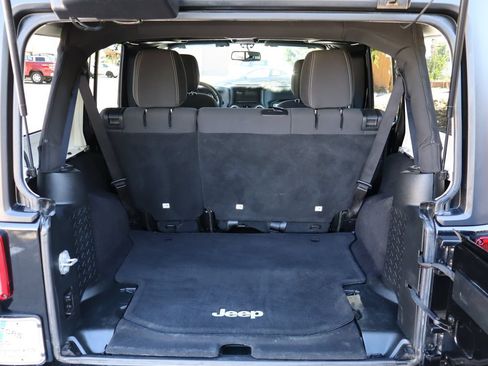 Used 2017 Jeep Wrangler Unlimited Sahara w/ Trailer Tow Group AWD/4WD image 14