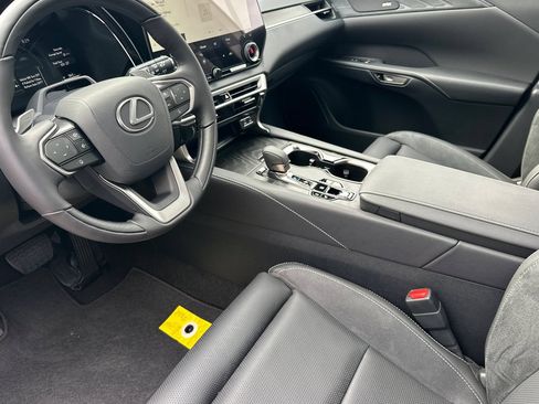 New 2026 Lexus RX 450h AWD image 7