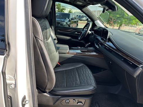 Used 2021 Cadillac Escalade Sport Platinum AWD/4WD image 41