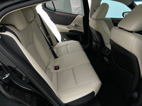 Certified 2023 Lexus ES 300h w/ Premium Package image 19