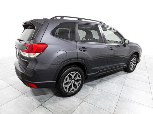 Used 2023 Subaru Forester Premium AWD/4WD image 7