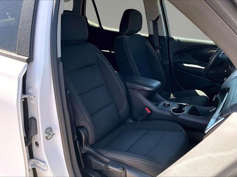 Certified 2024 GMC Terrain SLE FWD image 29