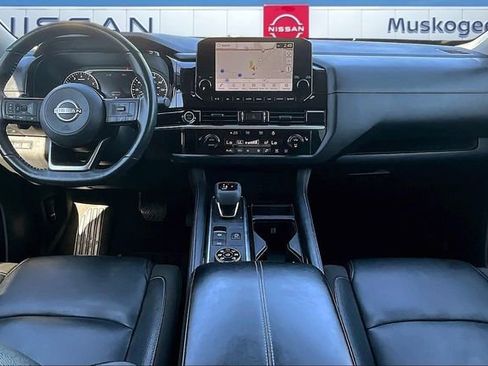 Used 2023 Nissan Pathfinder SL image 7