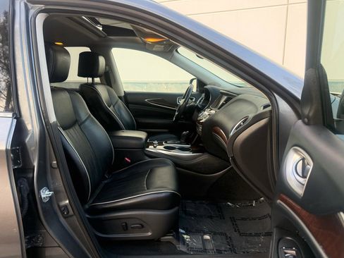 Used 2017 INFINITI QX60 Luxe w/ Deluxe Technology Package image 19