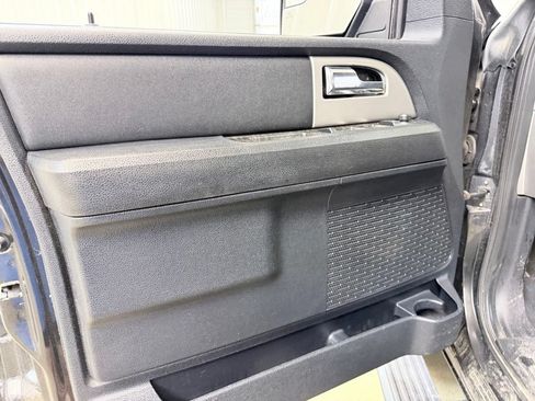 Used 2015 Ford Expedition EL Limited w/ Equipment Group 301A AWD/4WD image 8