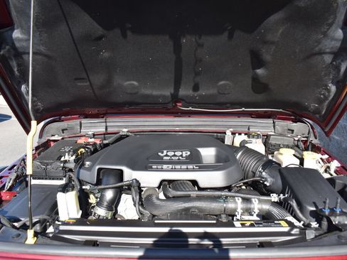 Used 2021 Jeep Wrangler Unlimited Rubicon AWD/4WD image 27