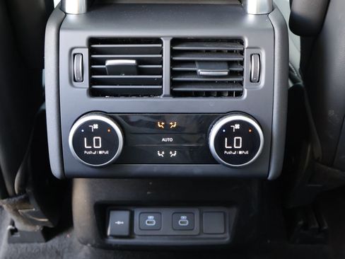 Certified 2025 Land Rover Discovery S AWD/4WD image 27