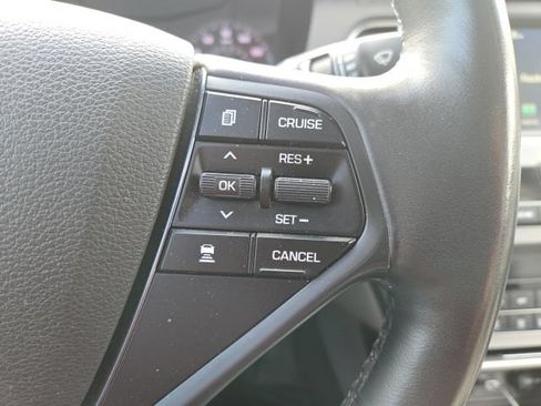 Used 2016 Hyundai Sonata Limited w/ Option Group 02 FWD image 6